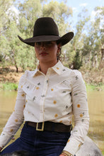 Load image into Gallery viewer, Reba Butter Floral Gal - Relaxed Fit