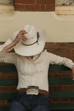 Load image into Gallery viewer, Reba - Linen Beige Splash Gal - Slim Fit