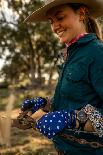 Farm Her Hands-DOTTIE - Extended Wrist