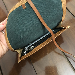 LEATHER POUCH